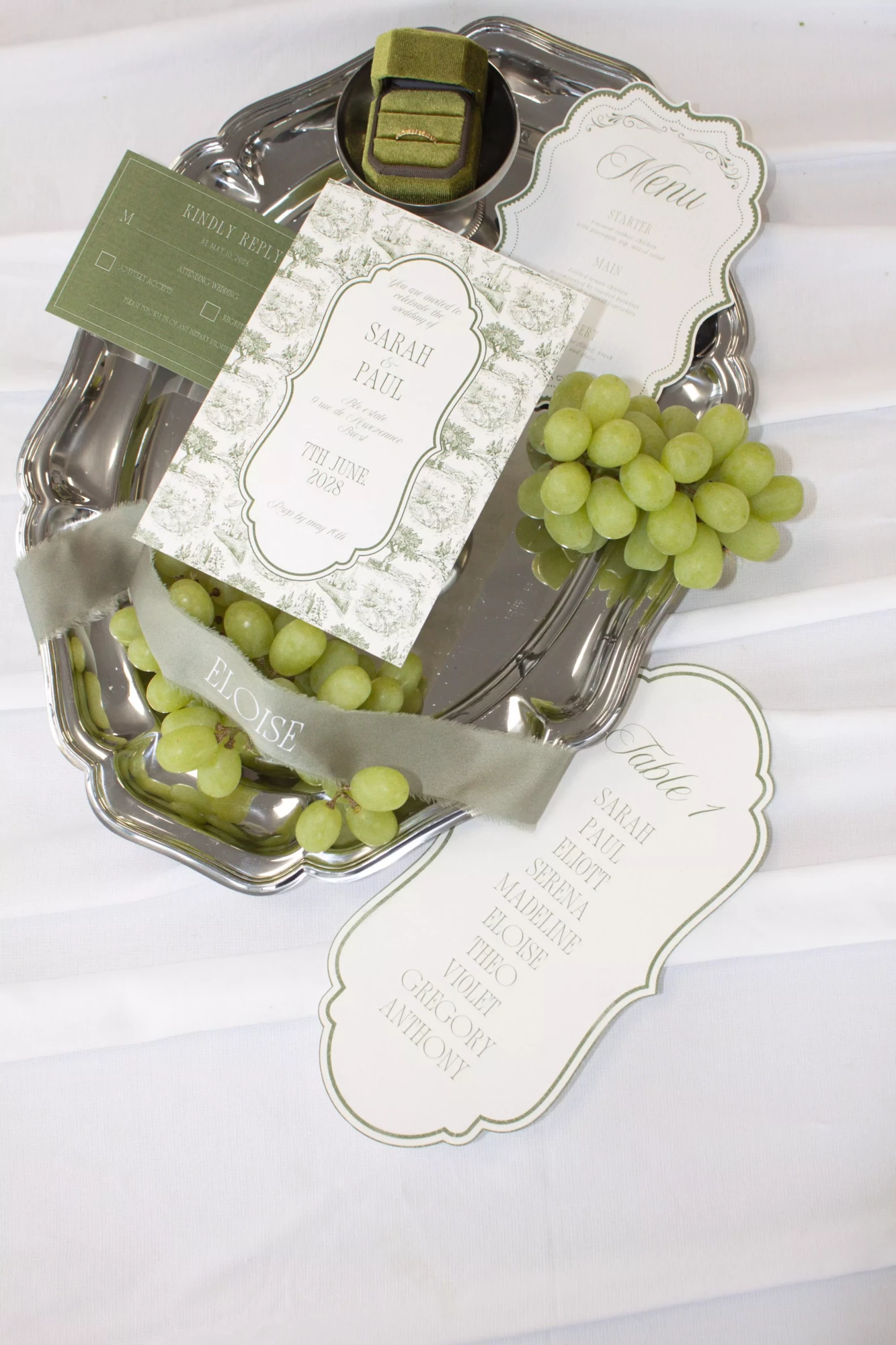 Papeterie mariage verte Bretagne Papeterie mariage Bretagne flatlay vert
